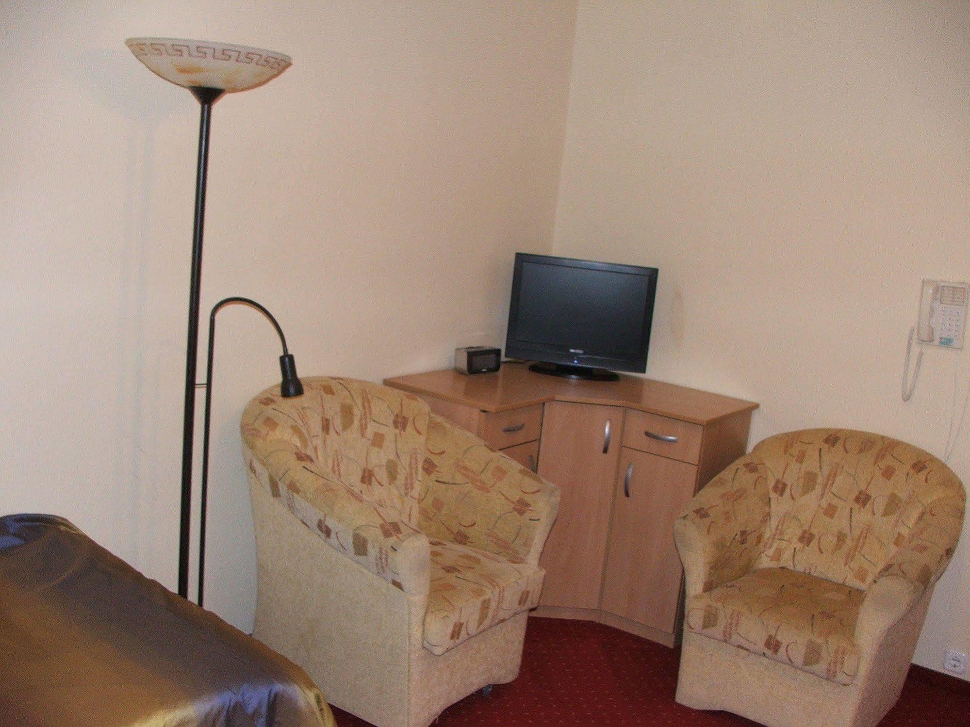 Siesta Club Apartman Harkany Exterior photo